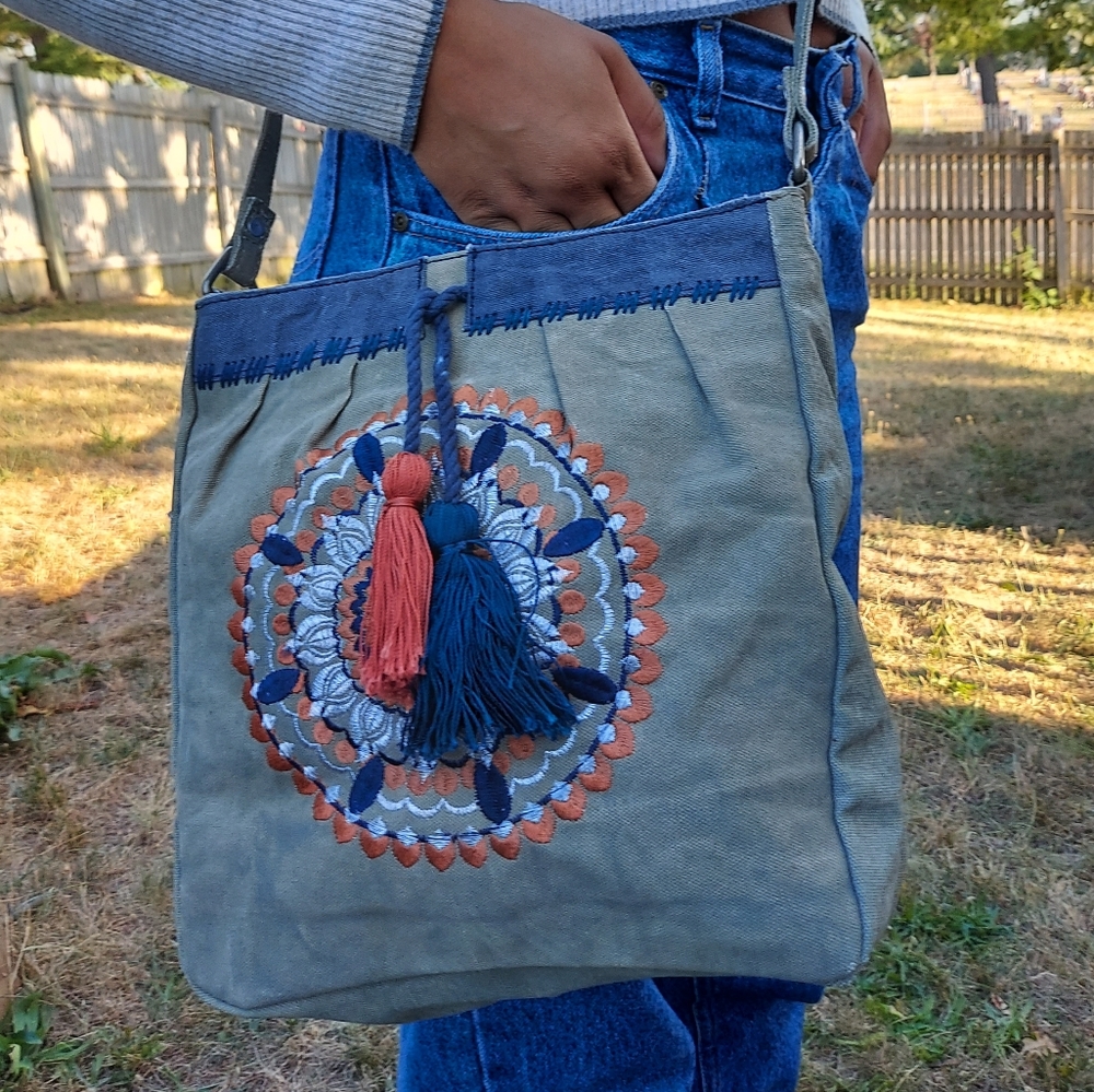 Deliliah Mona B. Crossbody (Medium/Large Sized)